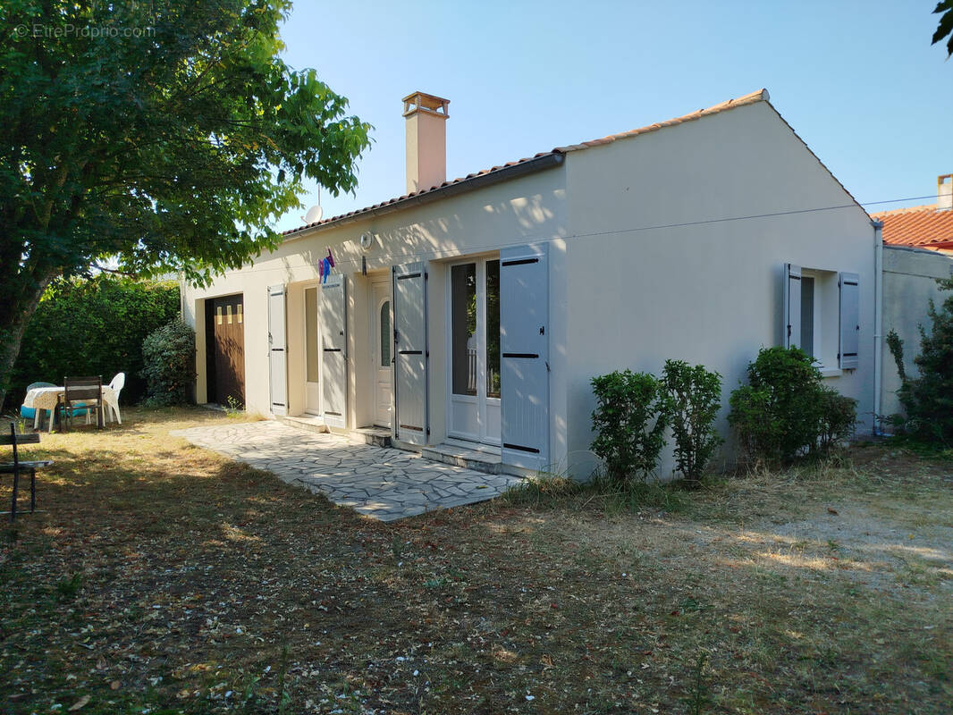 Maison à LA BREE-LES-BAINS