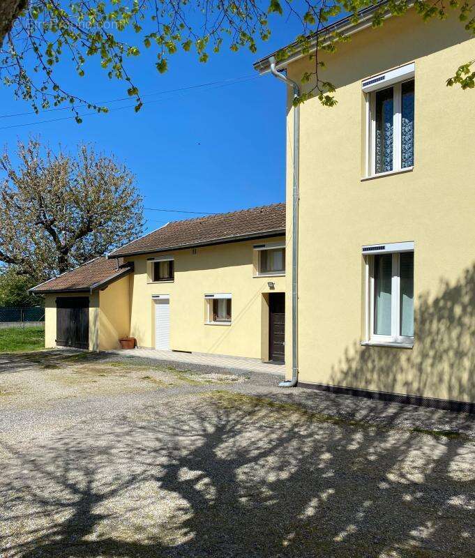 Maison à LA FRETTE