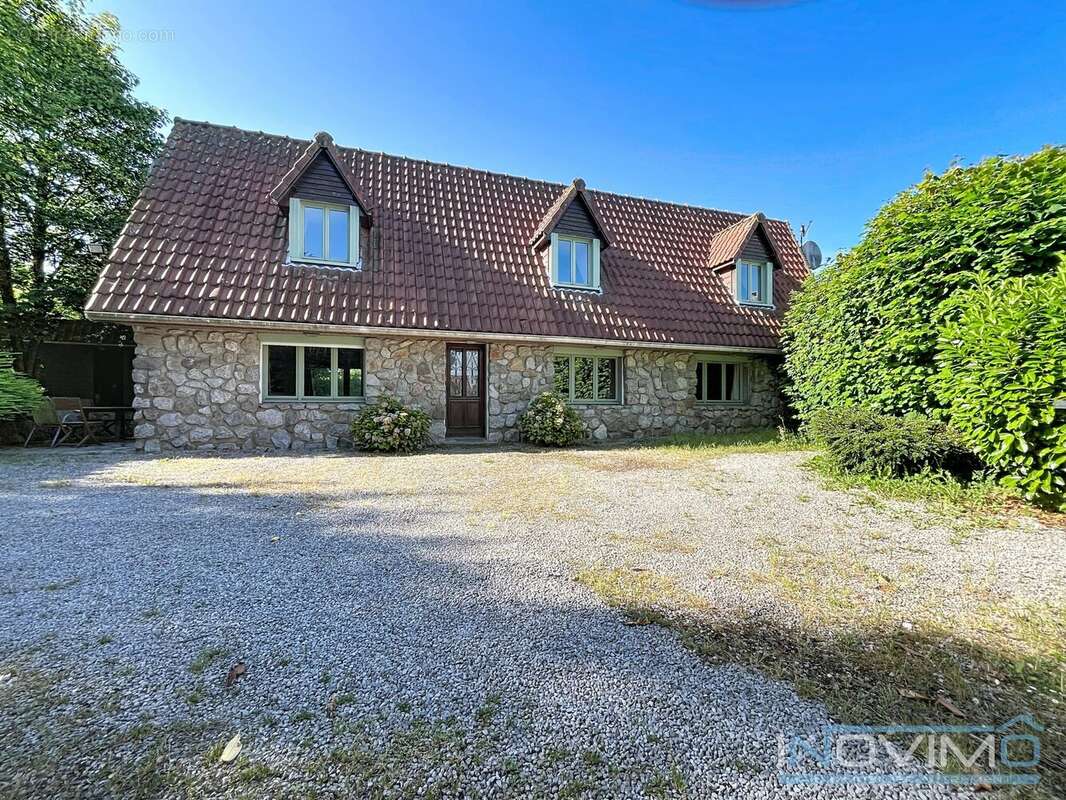 Maison à ALEMBON