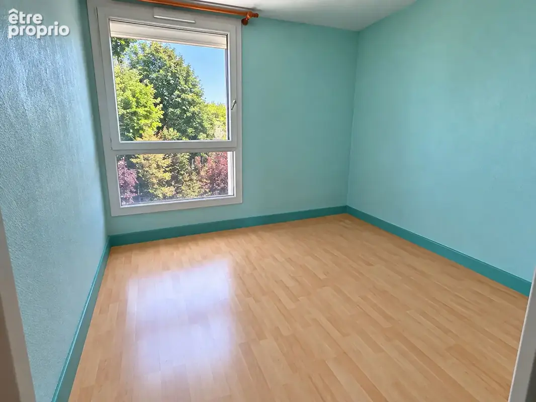 Le Bouscat - Appartement T4 de 70 m² avec terrasse, box de garage et cave - photo 9