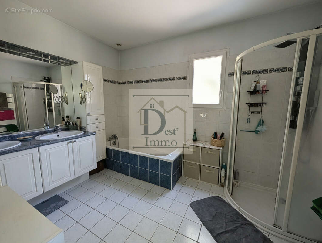 Propriété d'exception à Chalus proche de la Dordogne et de Limoges — Parc de 4 960 m2 - photo 10