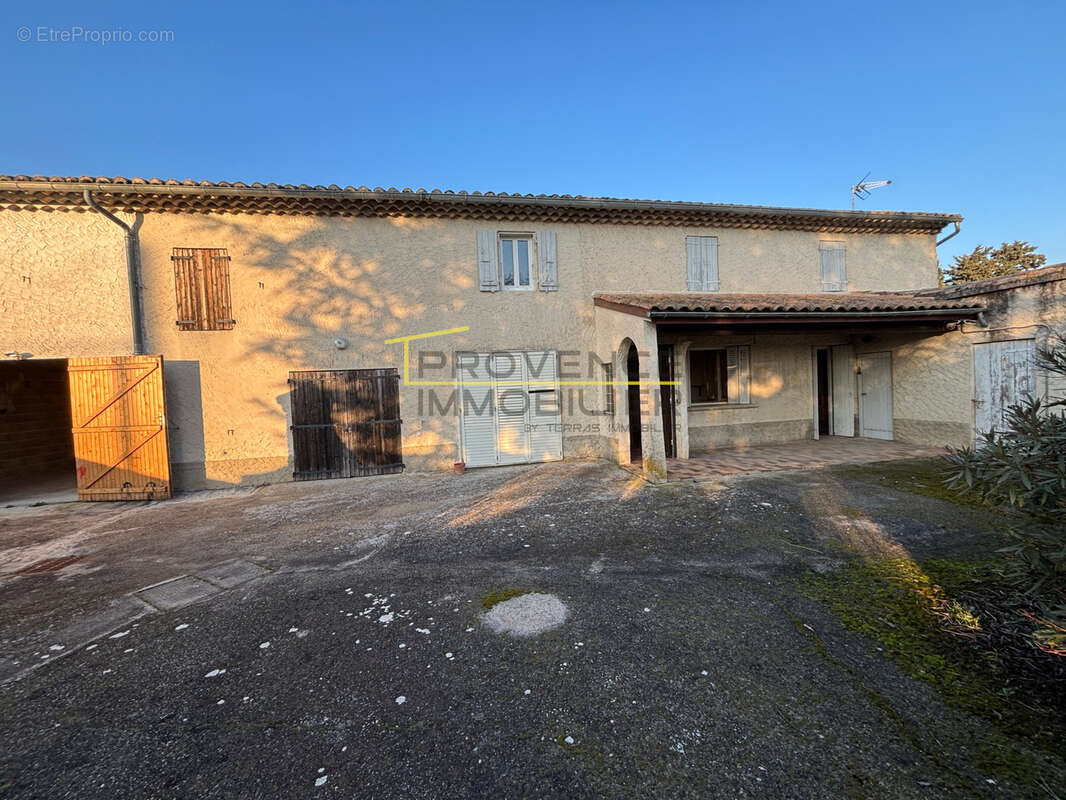 Maison à CHATEAUNEUF-DU-RHONE