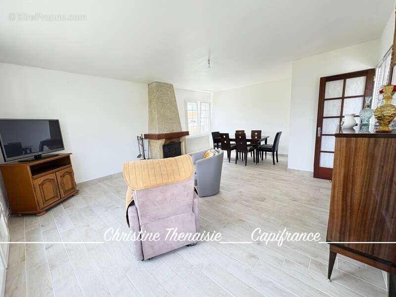 Maison à vendre 4 chambres dont 2 de plain-pied + 2 salles d'eau + 2 wc + Garage - Terrain piscinable SAINT HILAIRE DE RIEZ (85) - photo 6