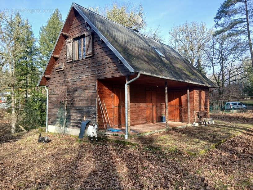 Maison à MARCILLAC-LA-CROISILLE