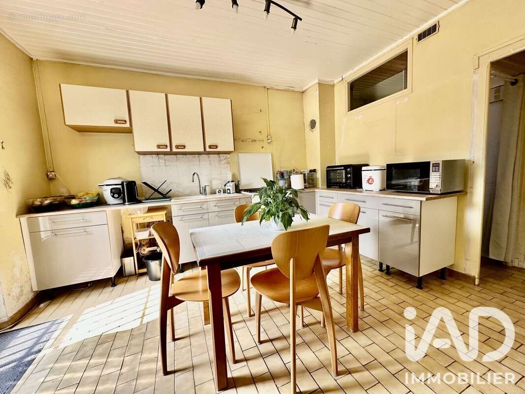 Maison 115 m² à Neuvy-Pailloux  - photo 2