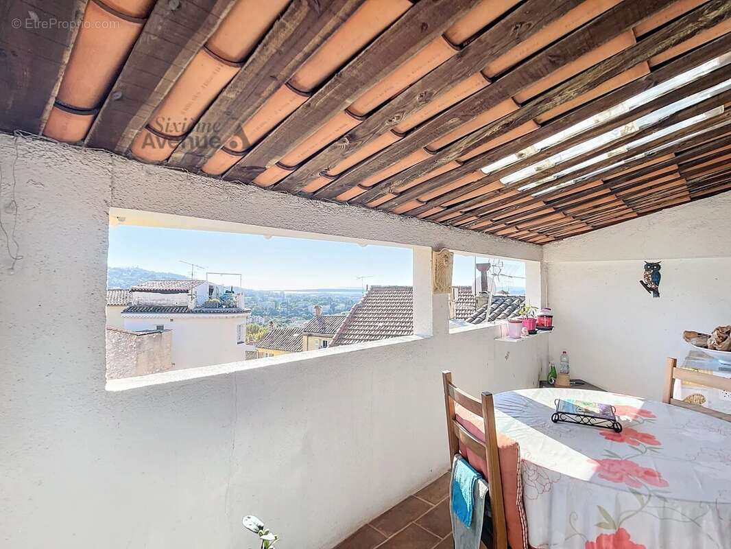 Appartement à LE CANNET