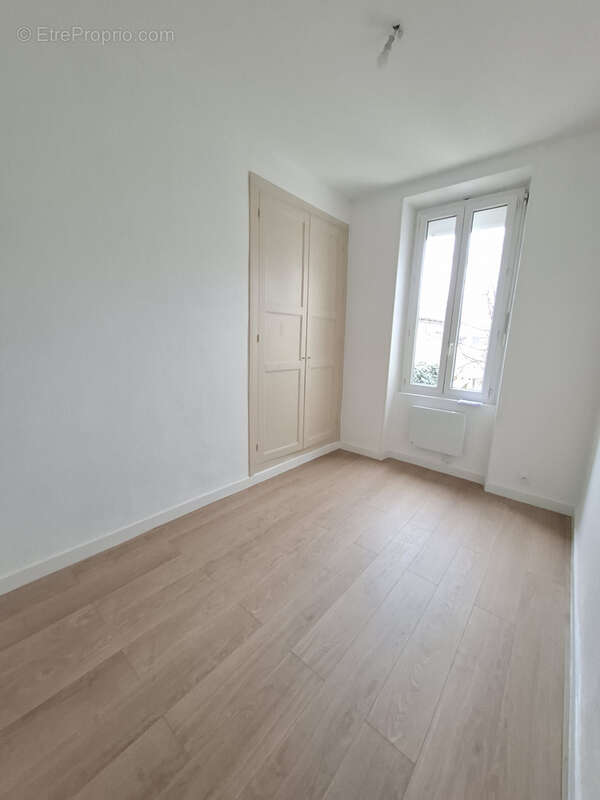 Appartement à ROQUEVAIRE