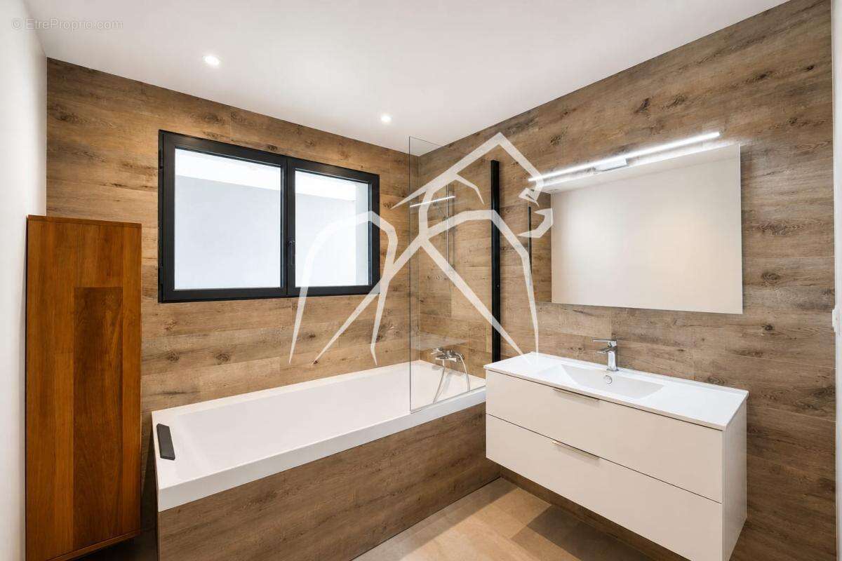 Villa contemporaine de plain-pied  5 Pièces  3 chambres  Lattes (34970) - photo 11