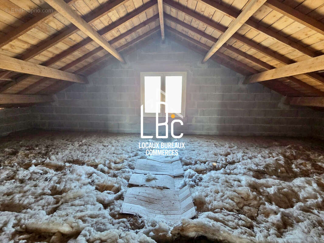 Commerce à LA CHEVROLIERE