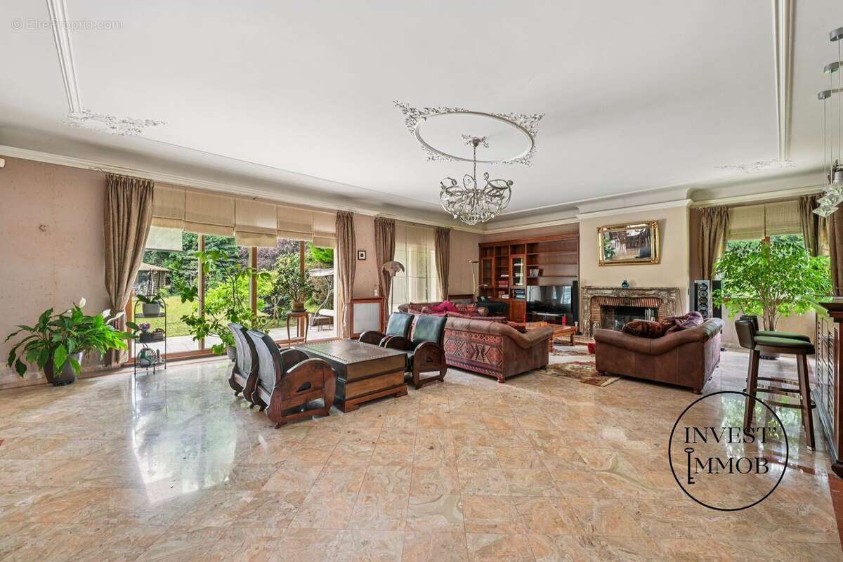 Maison à LOUVECIENNES