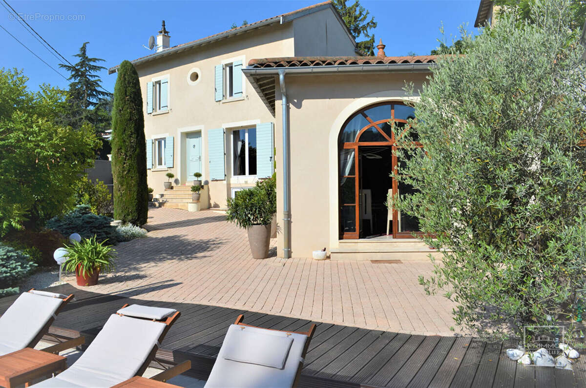 SAINT DIDIER AU MONT D'OR, Maison ancienne de charme d'environ 250m² avec piscine - photo 10