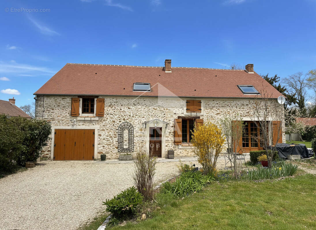 Maison à SAINT-OUEN-EN-BRIE