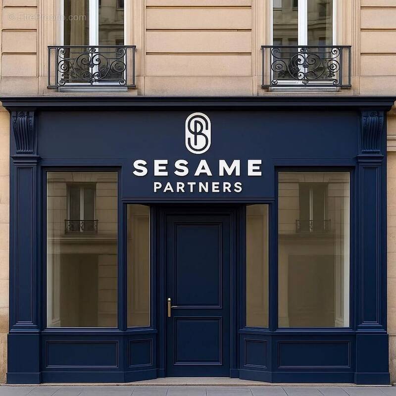 Commerce à PARIS-8E