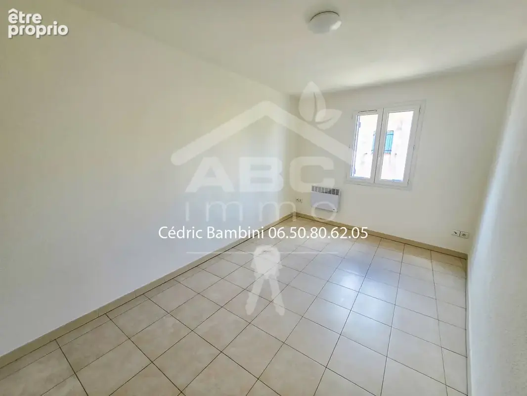 Haut de villa lumineux de 68 m² avec terrasse de 14 m² ? Proche centre-ville de Saint-Maximin - photo 8