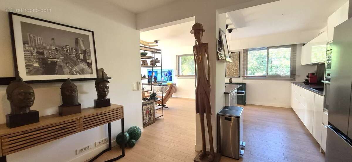 Appartement à SAINT-LAURENT-DU-VAR