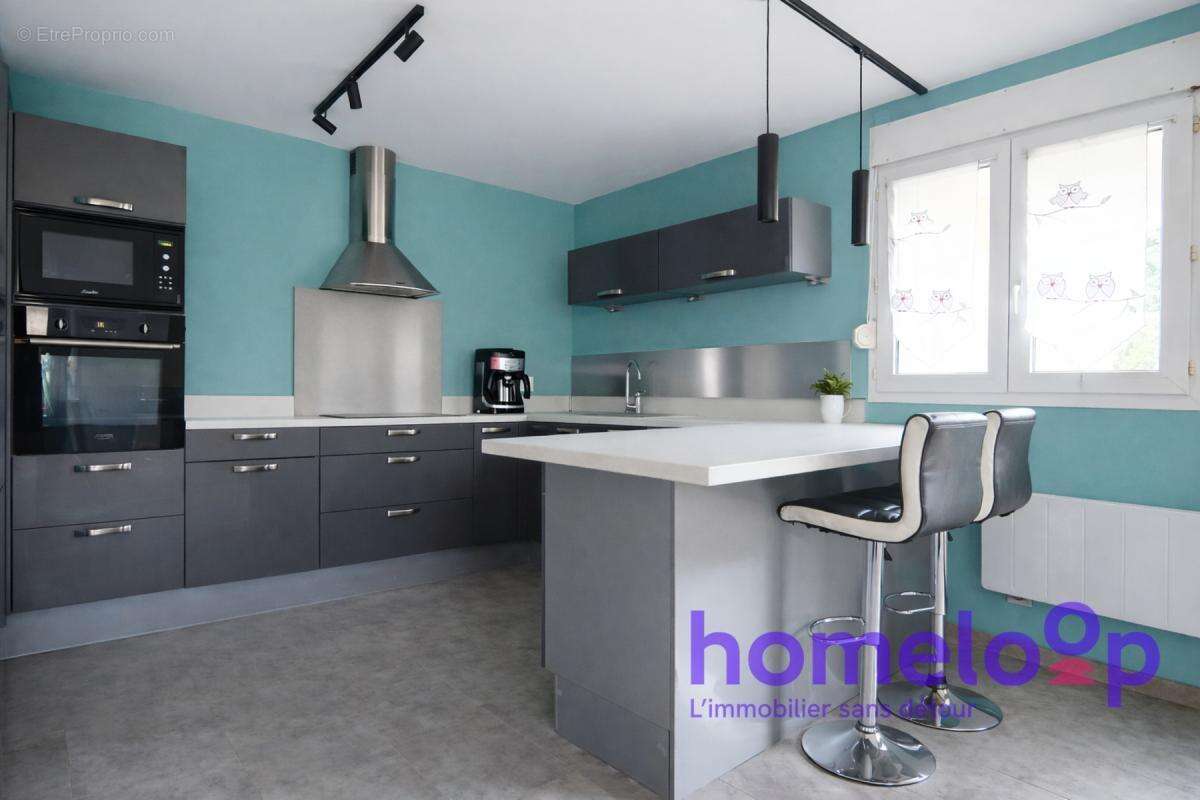 Appartement à SAINT-GENIS-LAVAL