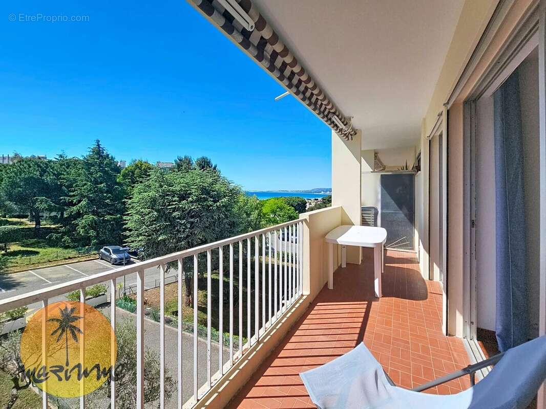 Appartement à SAINT-LAURENT-DU-VAR