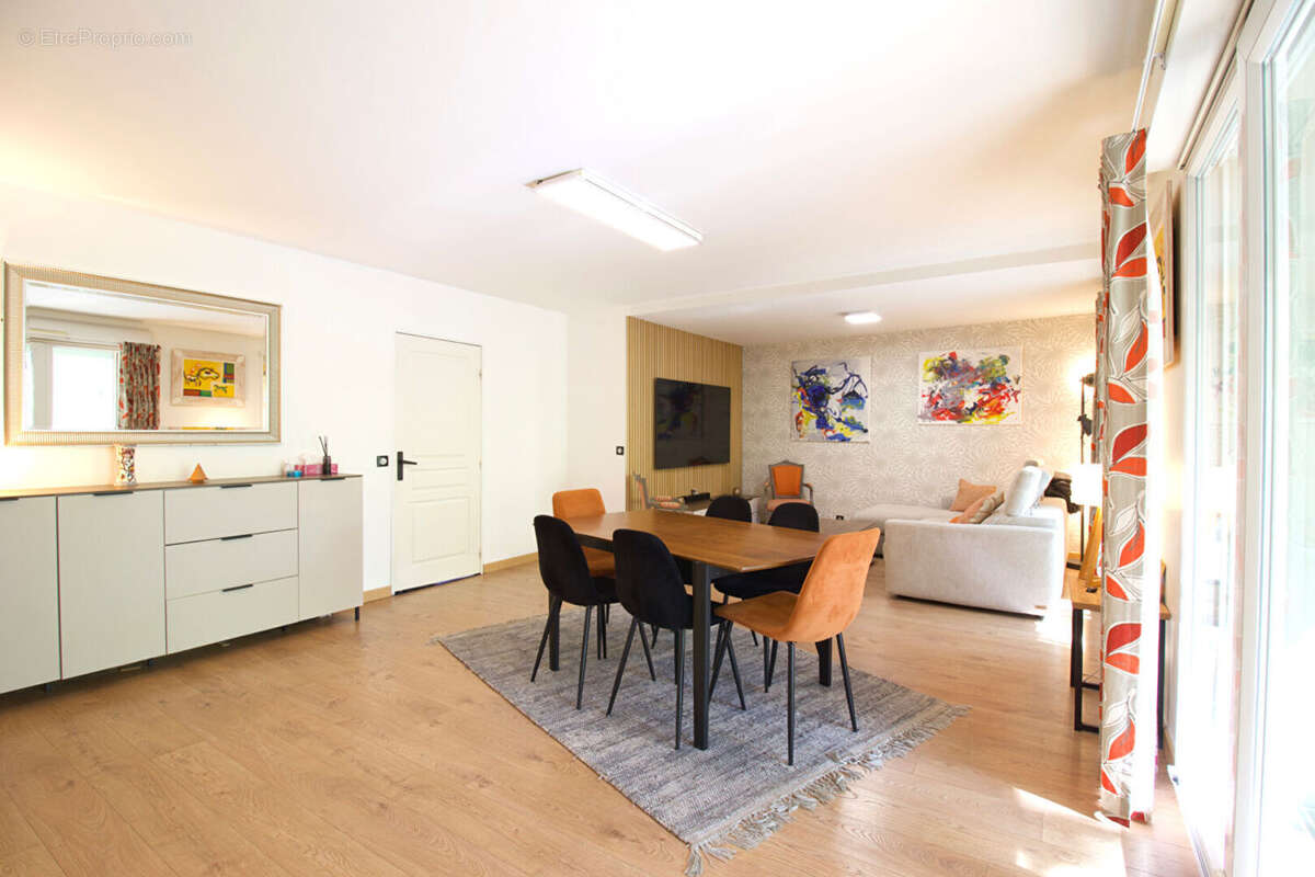 Rives du Lez - T4/T5 de 117 m² avec garage - photo 6