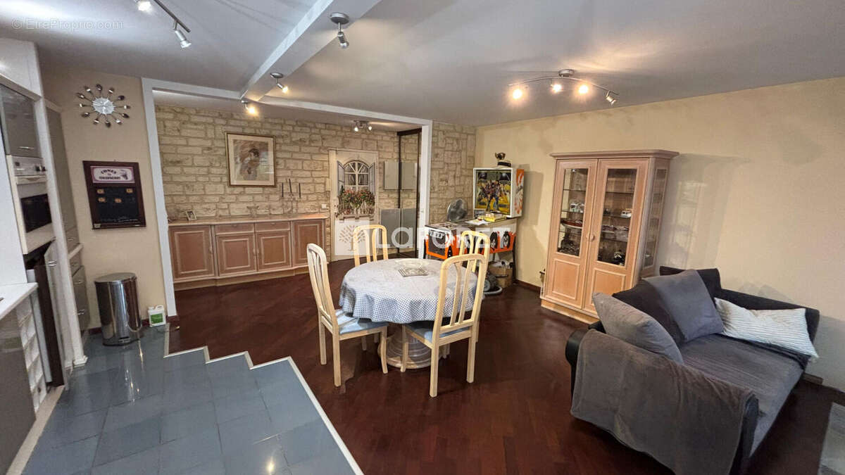 Appartement à CHENNEVIERES-SUR-MARNE