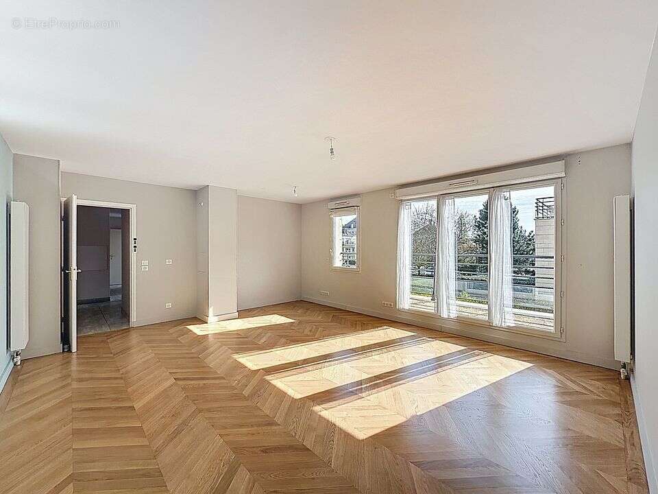 Appartement à MONTIGNY-LE-BRETONNEUX