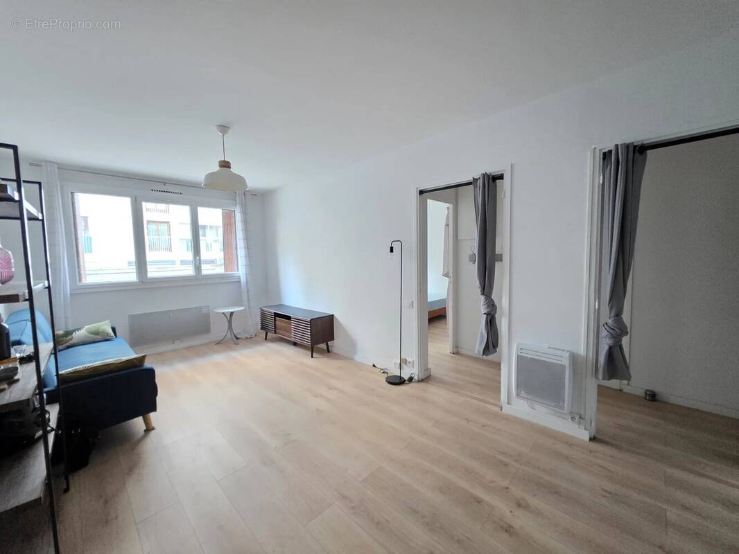 Appartement à MARSEILLE-5E
