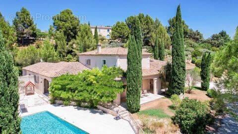 Maison à MAUSSANE-LES-ALPILLES