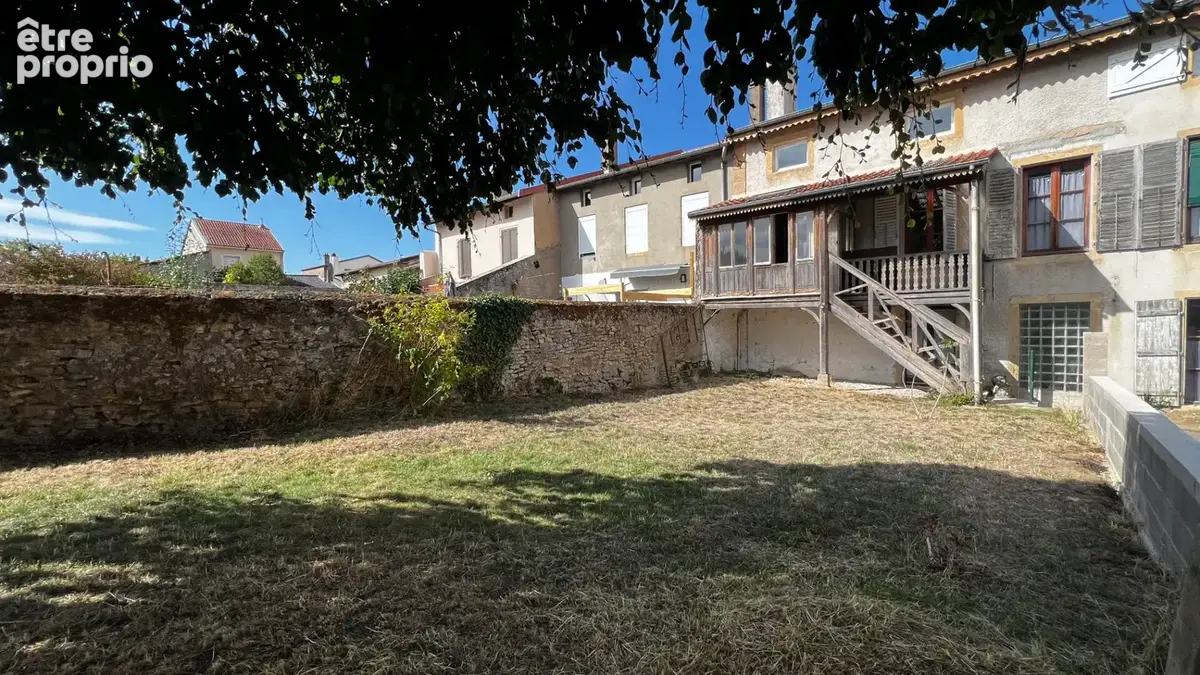 Appartement 4 pièces, 2 chambres, jardin, Loggia, caves, parking privé. - photo 8