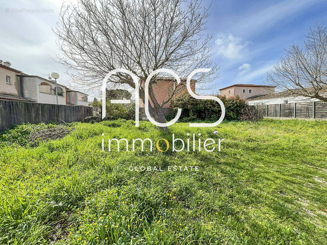 Terrain à CHATEAUNEUF-LES-MARTIGUES