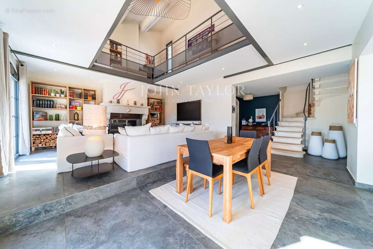 Maison à MAUSSANE-LES-ALPILLES