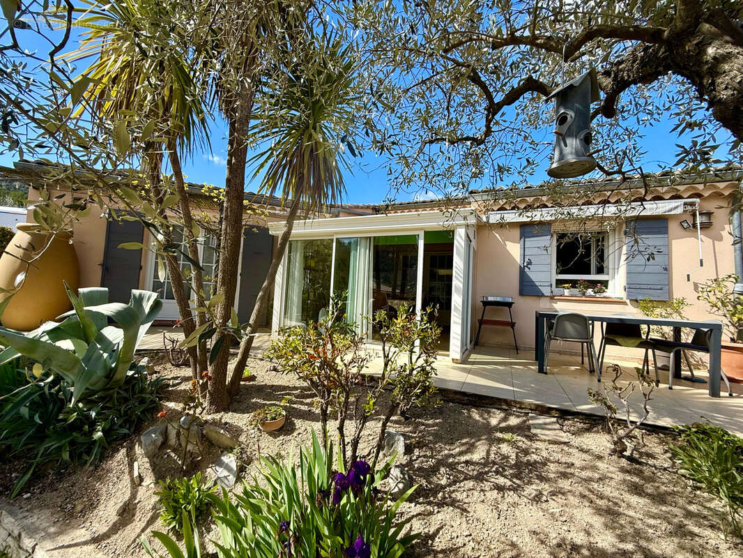 5 min de nyons - magnifique villa avec jardin et piscine - photo 4