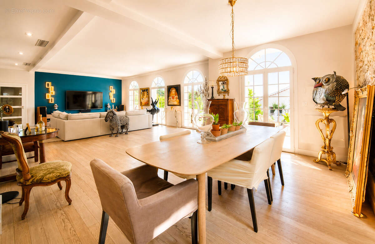 Photo 2 - Maison à LE CANNET