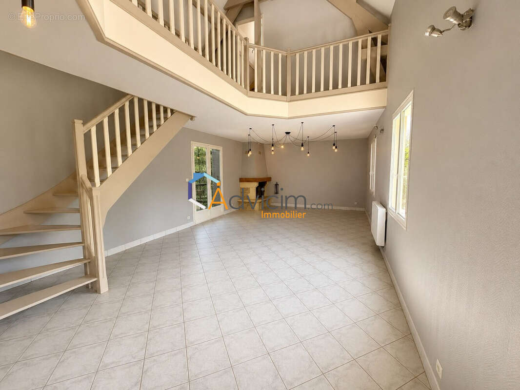 Maison 186 m² à Saint-Germain-Des-Pres  - photo 6