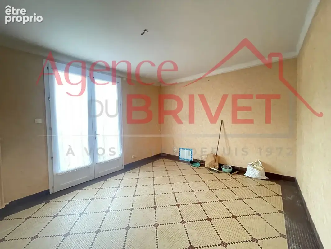 Maison avec beau potentiel ? Terrain constructible de 1 500 m² - photo 4