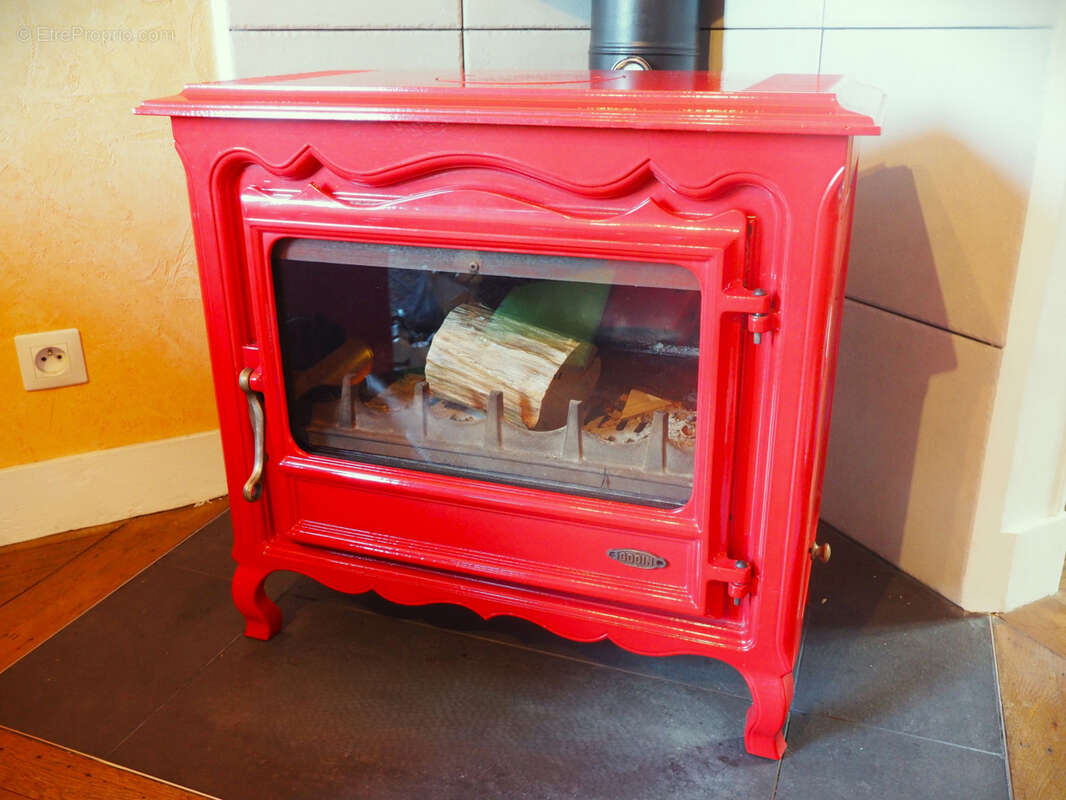 Maison à VAUX-LE-PENIL