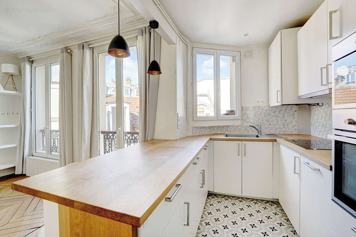 Appartement à PARIS-18E