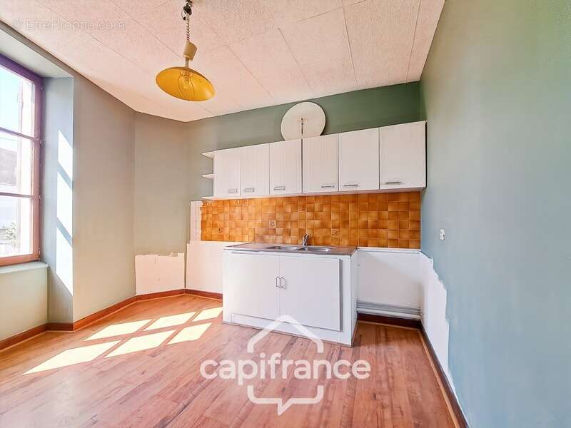 Ancien bar-restaurant avec logement – Fort potentiel au cœur de Châteaumeillant - photo 25