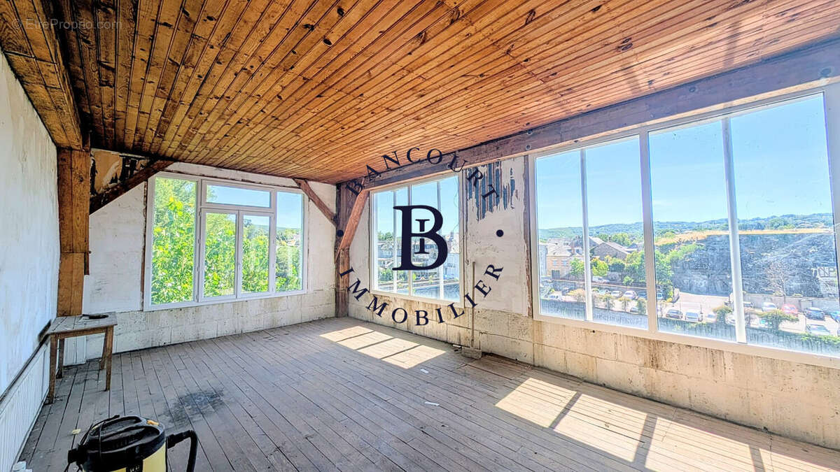 Appartement 754 m² à Brive-La-Gaillarde  - photo 8