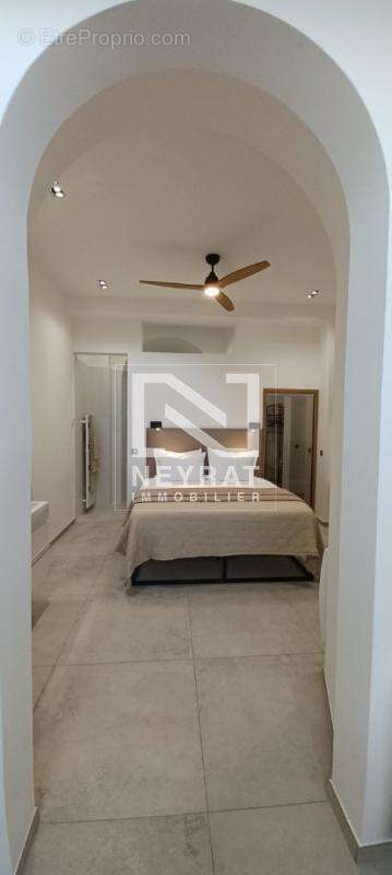 Appartement à TOURRETTES