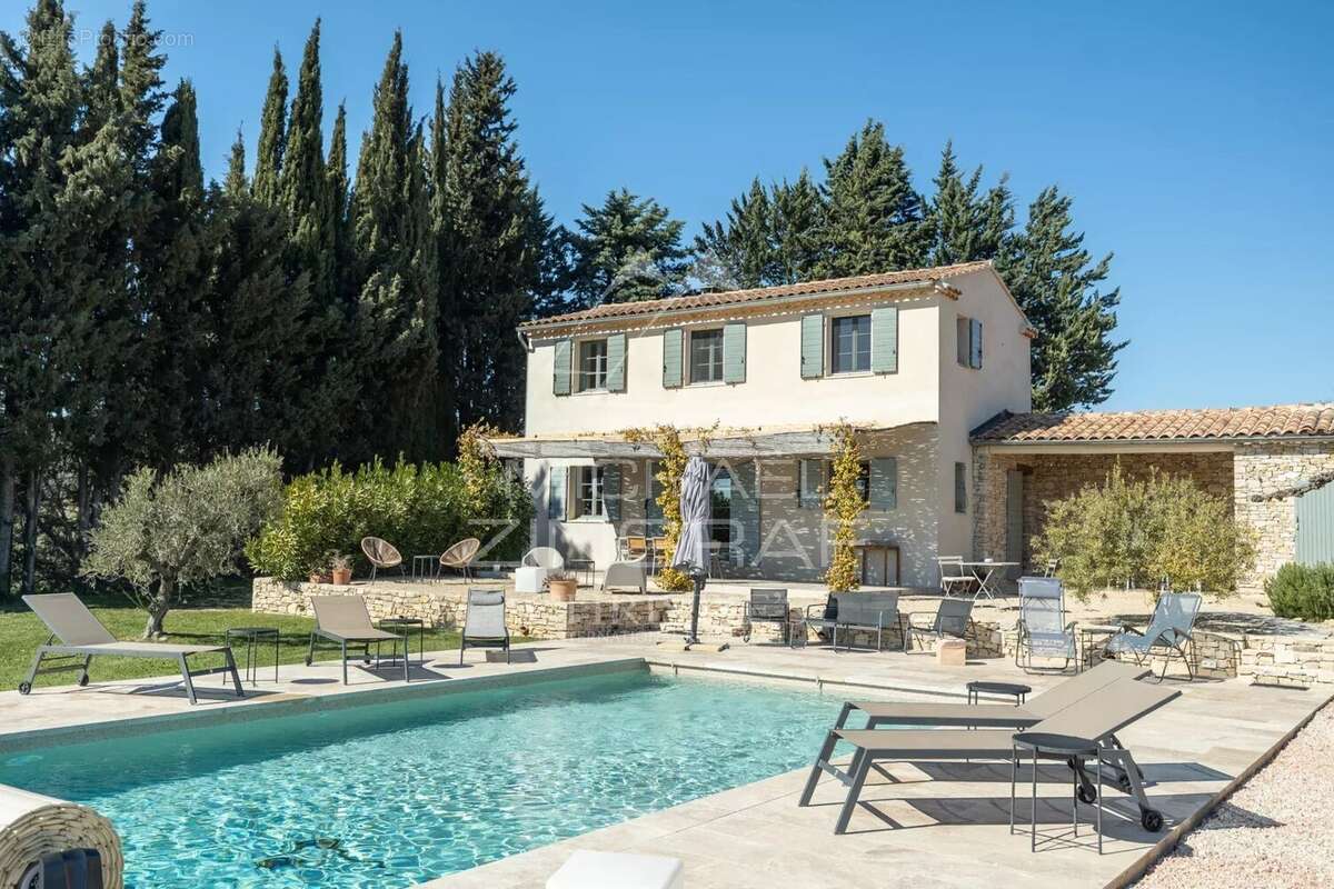 Maison à ROUSSILLON