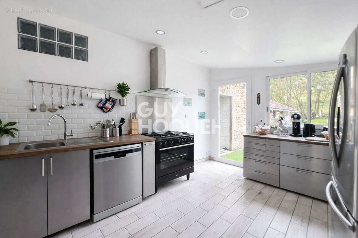 Maison à SAINTE-RADEGONDE