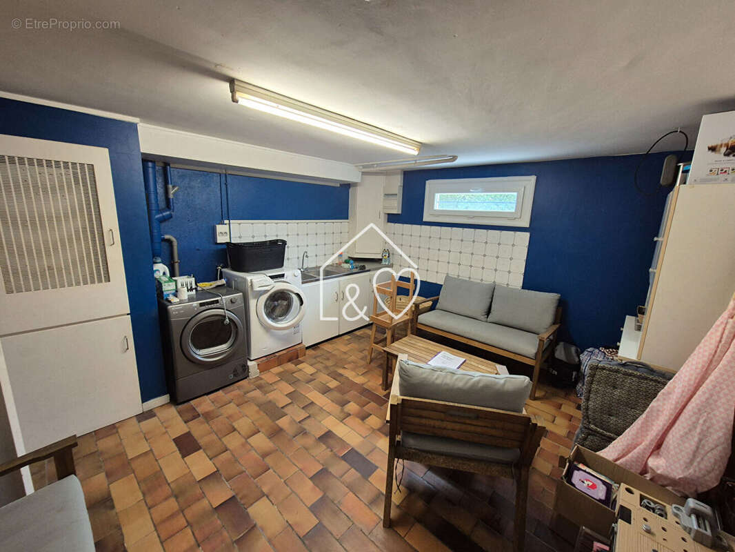 Maison à LA CHAIZE-LE-VICOMTE