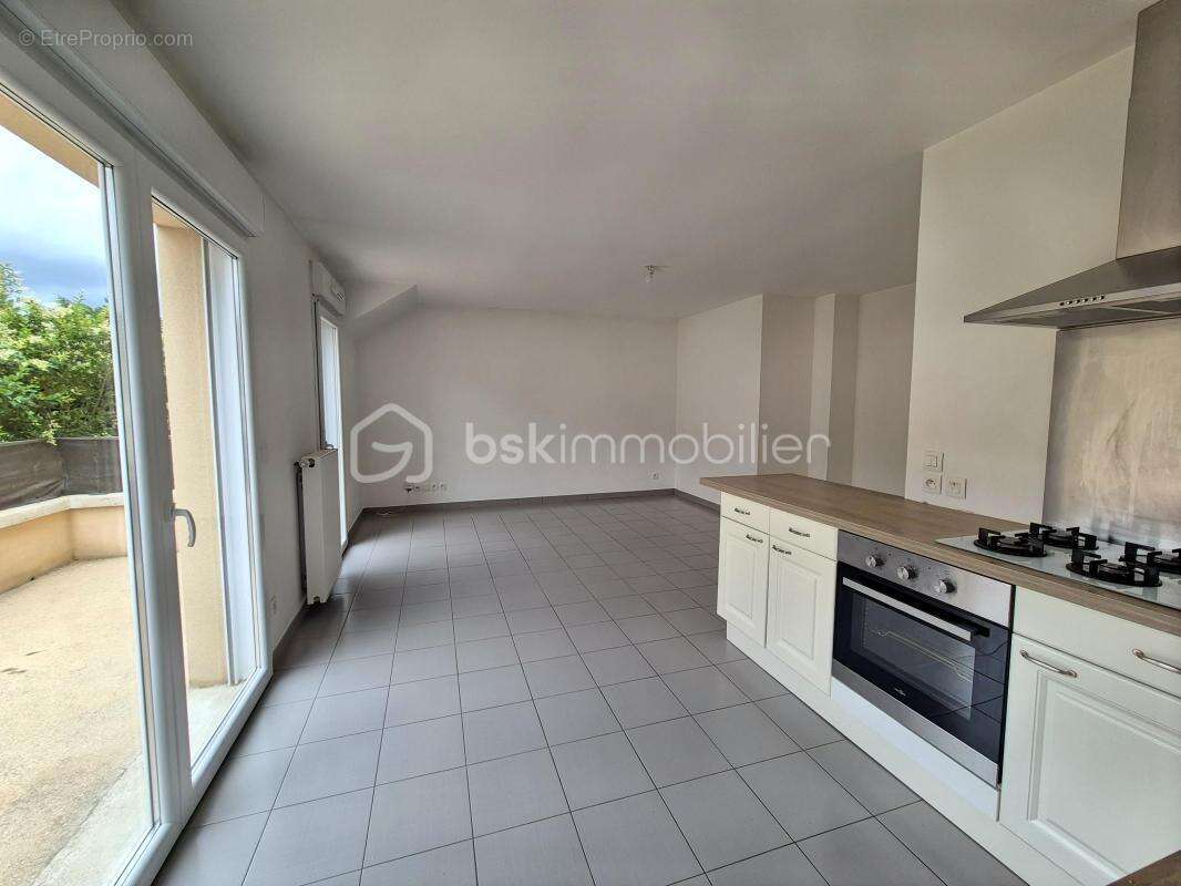Appartement à LISSES