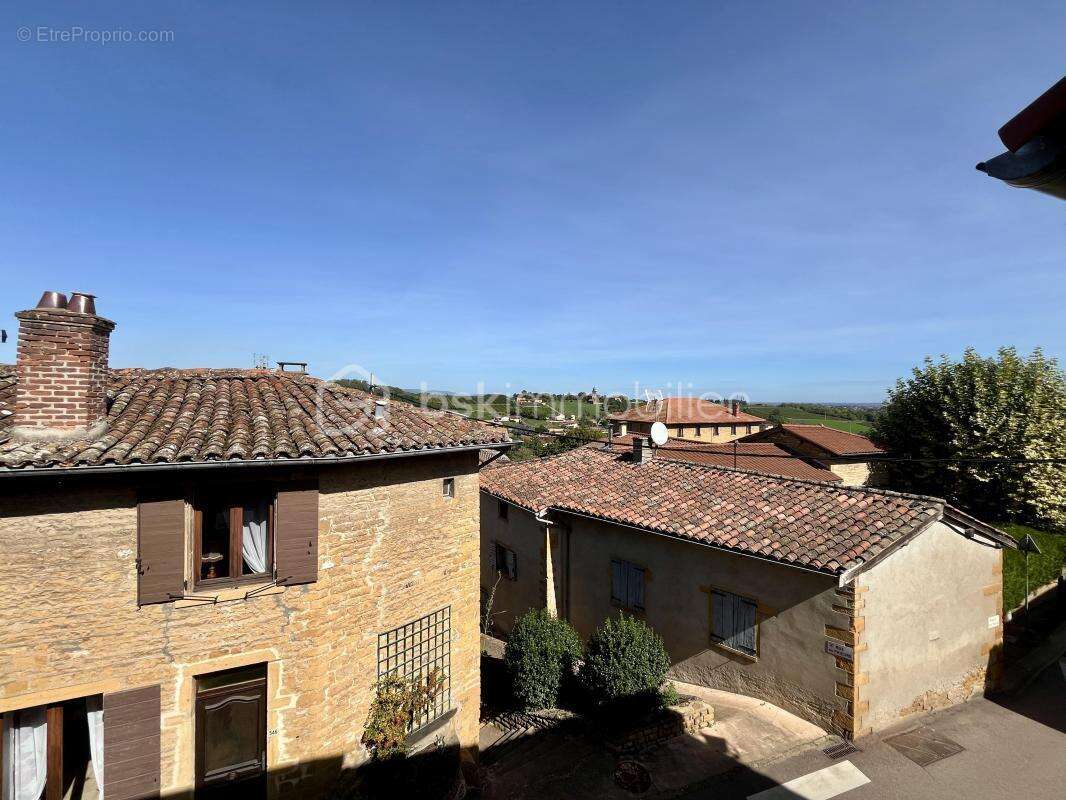 Appartement à POUILLY-LE-MONIAL