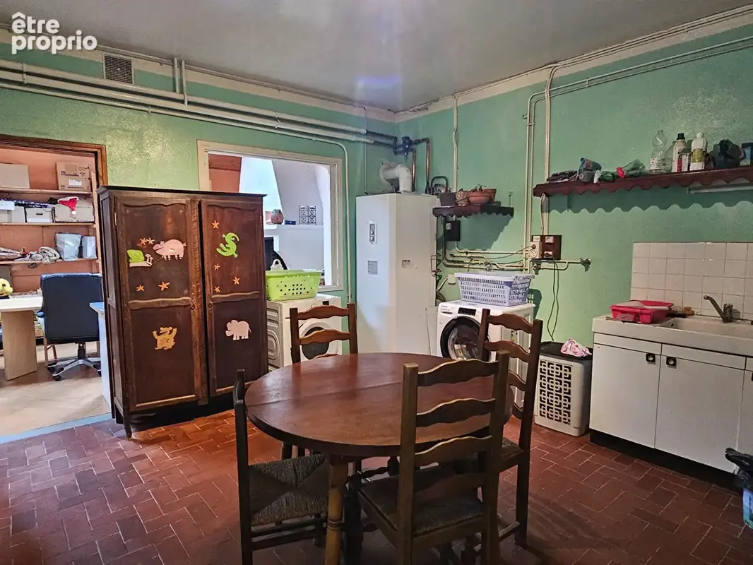Maison de village avec cour et garage - photo 11