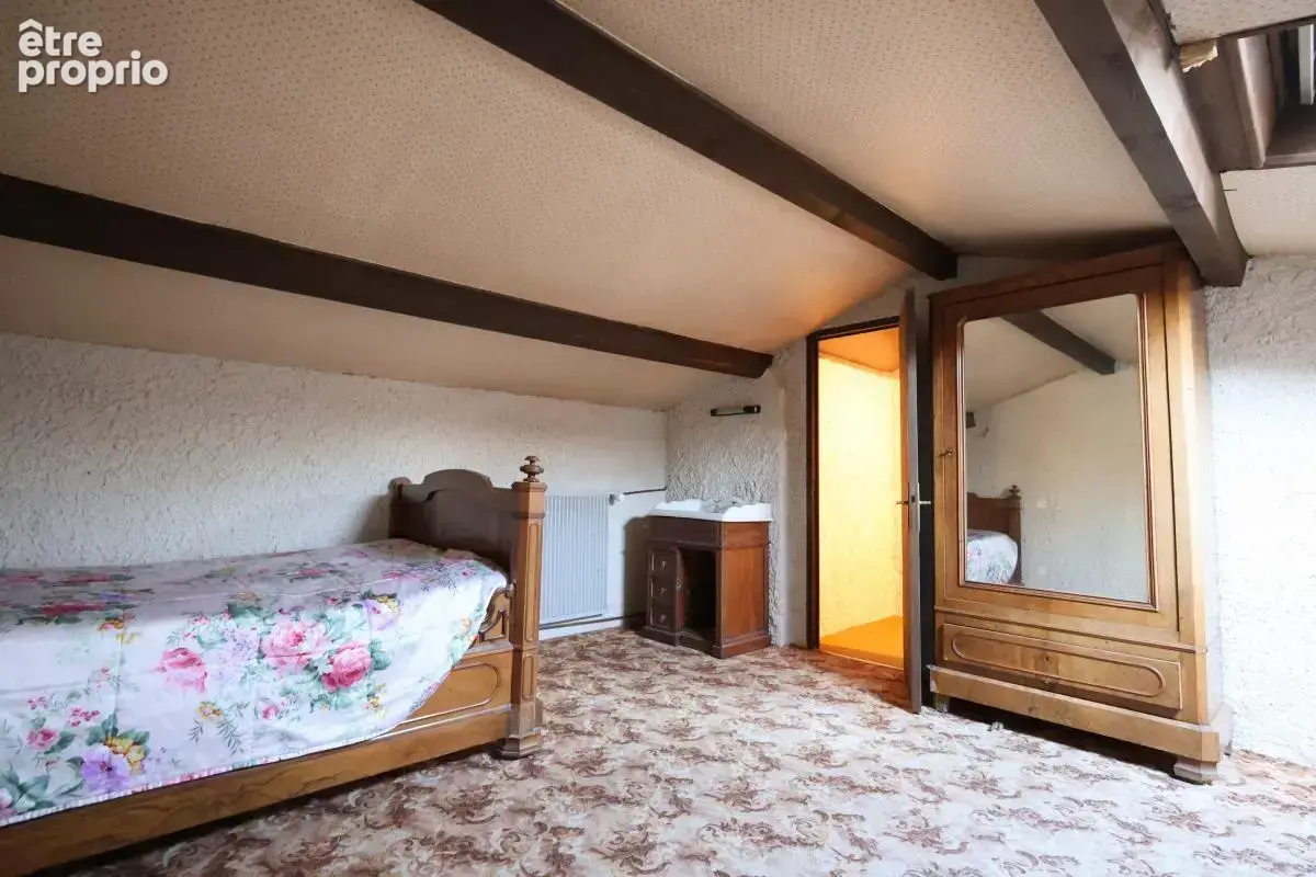 Maison T6 avec garages et piscine - photo 10