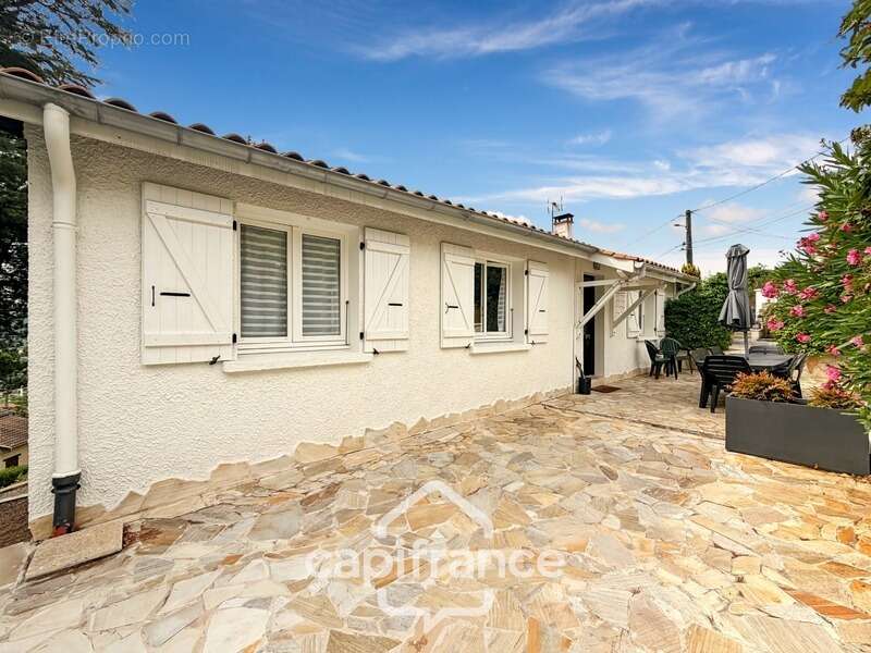 Maison à vendre Sur les hauteurs de Givors avec une Vue panoramique sur le Rhône - photo 21