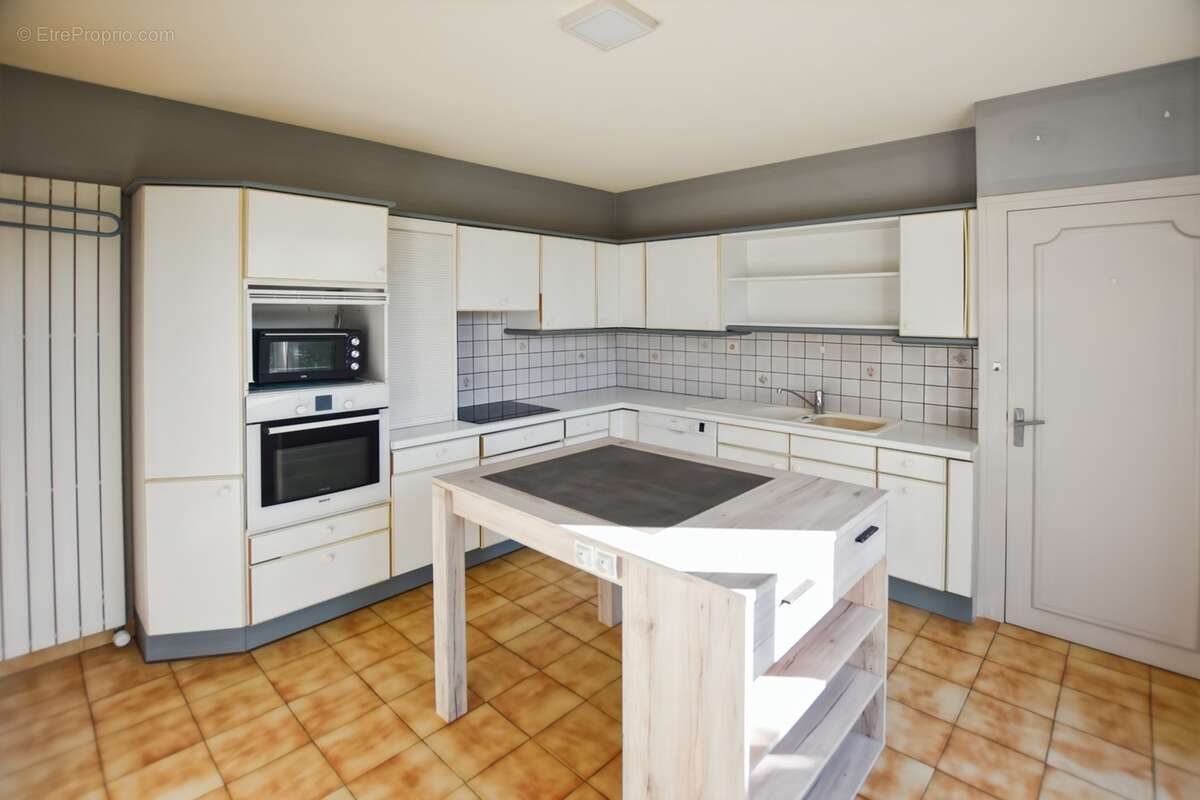 Maison sur sous-sol de 149 m2 avec 1840 m2 de terrain  à FARGES LES CHALON (71) - photo 16