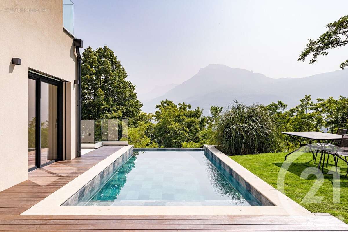 Maison à SAINT-MARTIN-LE-VINOUX