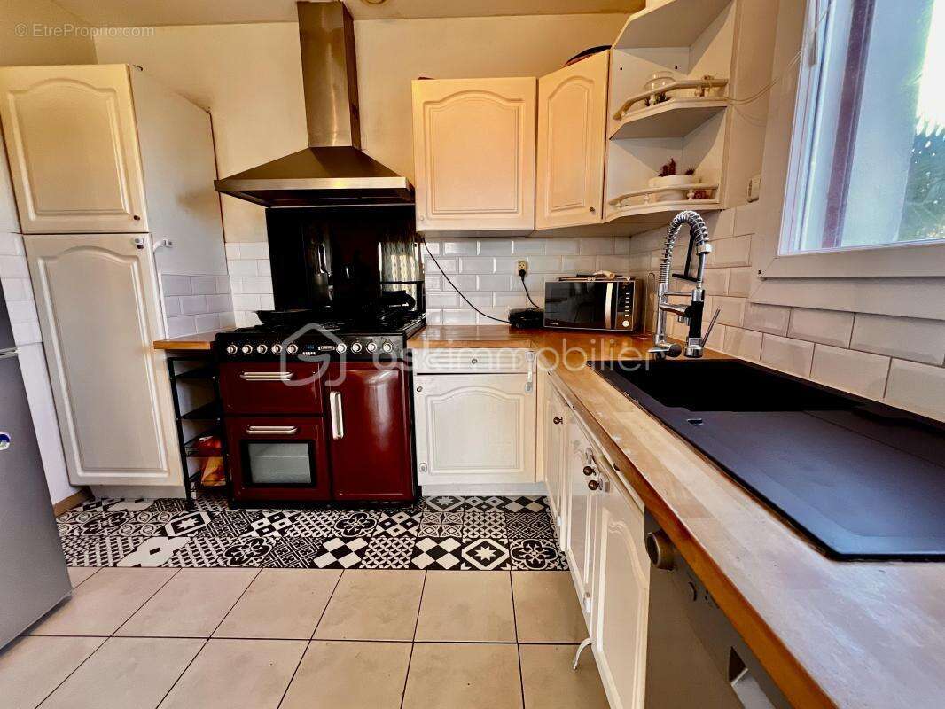 Maison à LA VILLEDIEU-DU-CLAIN