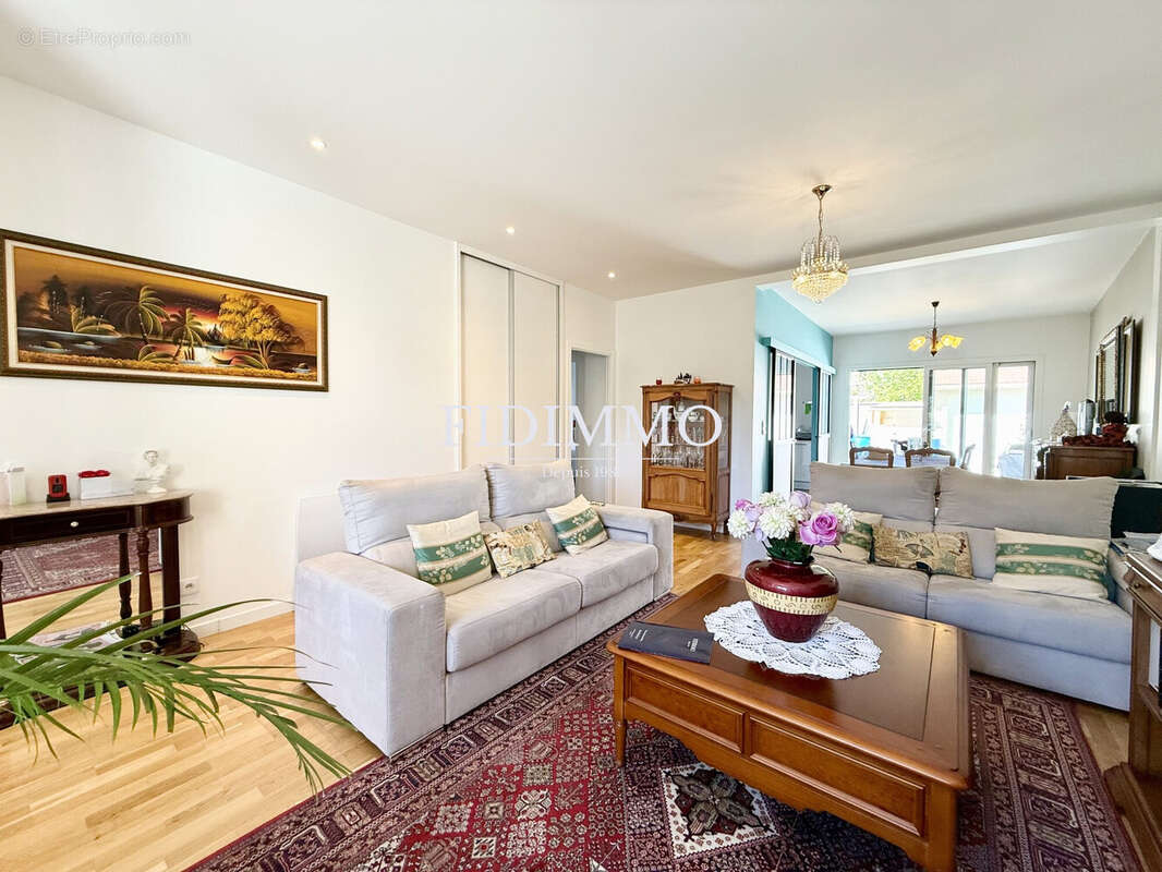 Maison à ORMESSON-SUR-MARNE